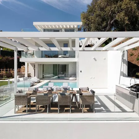 Luxury Alma - 5br With Pool, Garden & Parking Marbella
