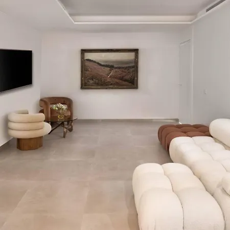 Luxury Alma - 5br With Pool, Garden & Parking Villa Marbella