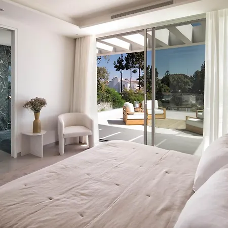 Luxury Alma - 5br With Pool, Garden & Parking Villa *