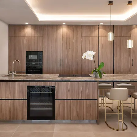 Luxury Alma - 5br With Pool, Garden & Parking Villa Marbella